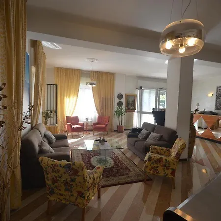 Astoria Hotel 3*