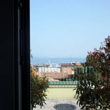 Astoria Hotel 3*